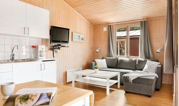 afbeelding van Large Mobile Home (Excluding Towels, Sheets, Cleaning)-2 Twin Beds and 1 Double Sofa Bed Non Refundable Free WiFi Free self parking