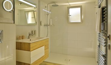 afbeelding van Junior Suite, Terrace-1 Queen Bed Non Refundable Free WiFi Free self parking