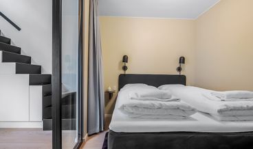 afbeelding van Split Level Apartment - Loft Bed-1 Queen Bed Free WiFi