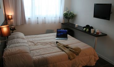 afbeelding van STANDARD STUDIO (DOUBLE BED)-1 Queen Bed Non Refundable Free self parking Free WiFi