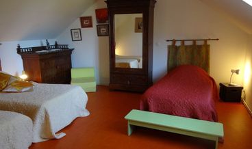 afbeelding van Triple Room (Val de Seine)-3 Twin Beds Free breakfast Free self parking Free WiFi