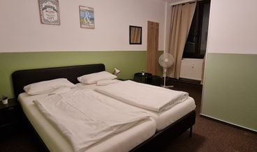 afbeelding van Basic-Double Room with shared bathroom-1 Queen Bed Free WiFi