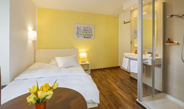 afbeelding van Business Double Room-1 Queen Bed Non Refundable Free WiFi