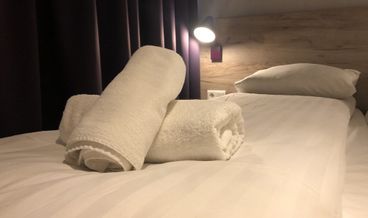 afbeelding van Double Room, 1 Large Twin Bed, Canal View (Small)-1 Large Twin Bed Non Refundable Free WiFi