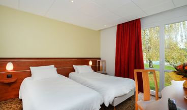 afbeelding van Standard Triple Room, Ensuite-1 Double Bed and 1 Twin Bed Free WiFi Free self parking
