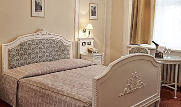 afbeelding van Standard Double Room-1 King Bed Non Refundable Breakfast buffet Free WiFi