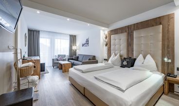 afbeelding van Standard Double Room, Balcony-1 Queen Bed Non Refundable Free WiFi Free parking Free breakfast