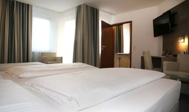 afbeelding van Double Room-1 Queen Bed Non Refundable Free WiFi Free self parking Free breakfast