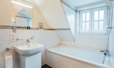 afbeelding van Classic Apartment, 1 Bedroom-1 Queen Bed and 1 Double Sofa Bed Free WiFi Spa access