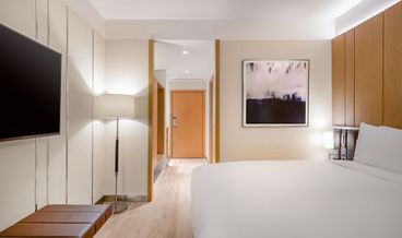 afbeelding van Room, 1 King Bed, City View-1 King Bed Non Refundable Free self parking Free WiFi