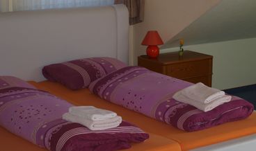 afbeelding van Basic Quadruple Room-1 King Bed and 1 Twin Bunk Bed Free WiFi Free self parking Free breakfast