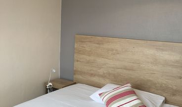 afbeelding van Confort Plus Queen Size-1 Queen Bed Non Refundable Free WiFi