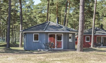 afbeelding van Mobile Home, 2 Bedrooms (Excluding Towels, Sheets, Cleaning)-1 Double Bed and 2 Twin Beds Non Refundable Full kitchen Free self parking