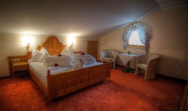 afbeelding van Classic Double Room (Arnika)-1 Queen Bed Free WiFi Breakfast buffet Free self parking