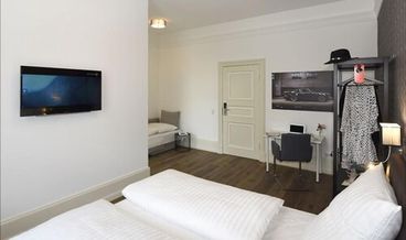 afbeelding van Standard Double Room-1 Queen Bed Free internet Free self parking Free WiFi