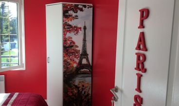 afbeelding van Double Room (Cinéma)-1 Queen Bed and 1 Large Twin Sofa Bed Free breakfast Free self parking Free WiFi