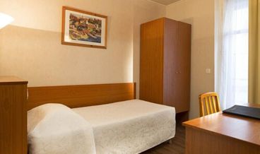 afbeelding van Room, 2 Bedrooms, Connecting Rooms-2 Double Beds Free WiFi