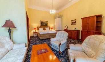 afbeelding van Standard Double or Twin Room-1 Double Bed and 2 Twin Beds Free self parking Free breakfast