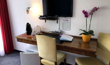 afbeelding van Economy Double Room, Garden View-1 Queen Bed Non Refundable Free breakfast Free internet