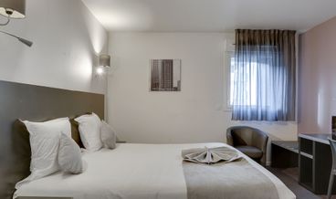 afbeelding van COMFORT STUDIO (SINGLE BEDS)-2 Twin Beds Non Refundable Free WiFi