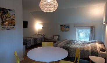 afbeelding van Double Room, 1 Queen Bed (Bois de Hampteau)-1 Queen Bed Non Refundable Free WiFi Free self parking Free breakfast