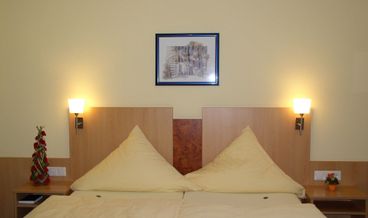 afbeelding van Standard Double Room, Refrigerator-1 Queen Bed Non Refundable Free WiFi Breakfast buffet Free self parking