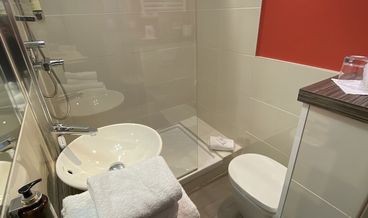 afbeelding van Comfort Room, 2 Twin Beds, Non Smoking (Extra bed on request)-2 Twin Beds Free WiFi