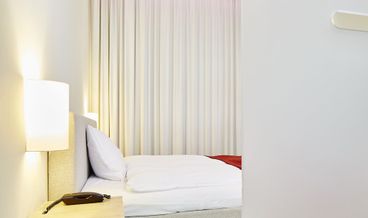 afbeelding van Small Design Room-1 Queen Bed Non Refundable Free WiFi