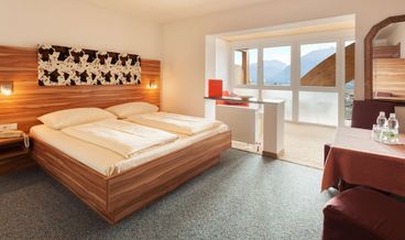 afbeelding van Standard Room, 1 King Bed with Sofa bed, Balcony (with Sofabed)-1 King Bed and 1 Double Sofa Bed Non Refundable Free WiFi Free self parking
