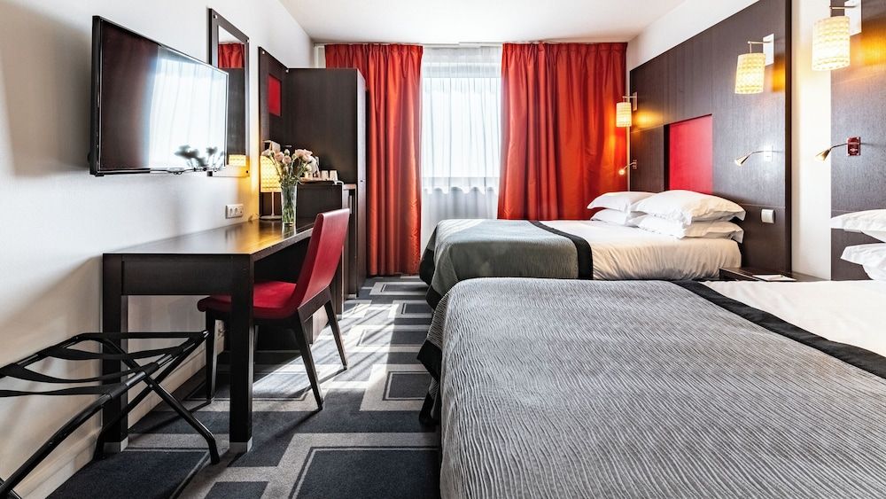 afbeelding van Standaard kamer, 2 tweepersoonsbedden, uitzicht op stad