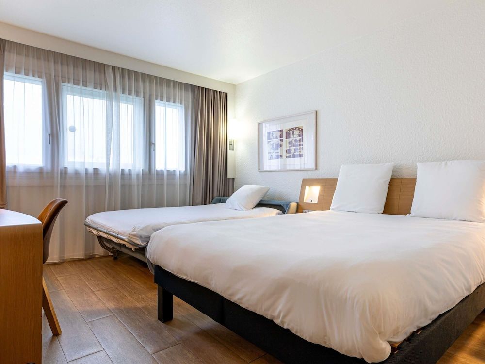 afbeelding van Standaard kamer, 1 tweepersoonsbed met slaapbank, niet-roken