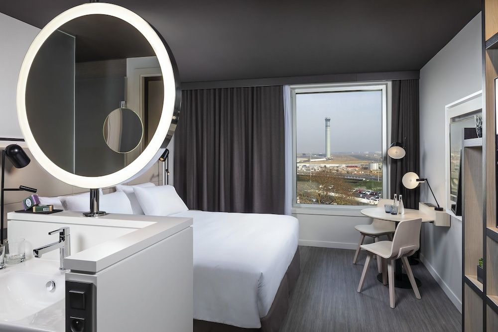 afbeelding van The Innside Room Skyline View