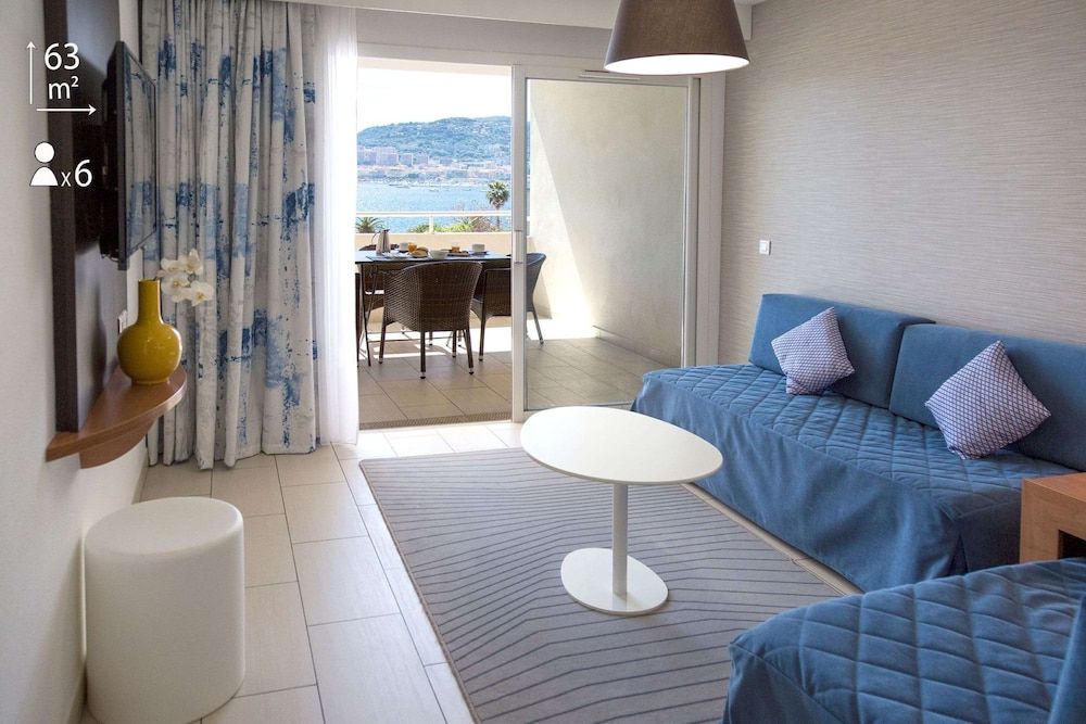 afbeelding van Suite, 2 queensize bedden, terras, uitzicht op zee