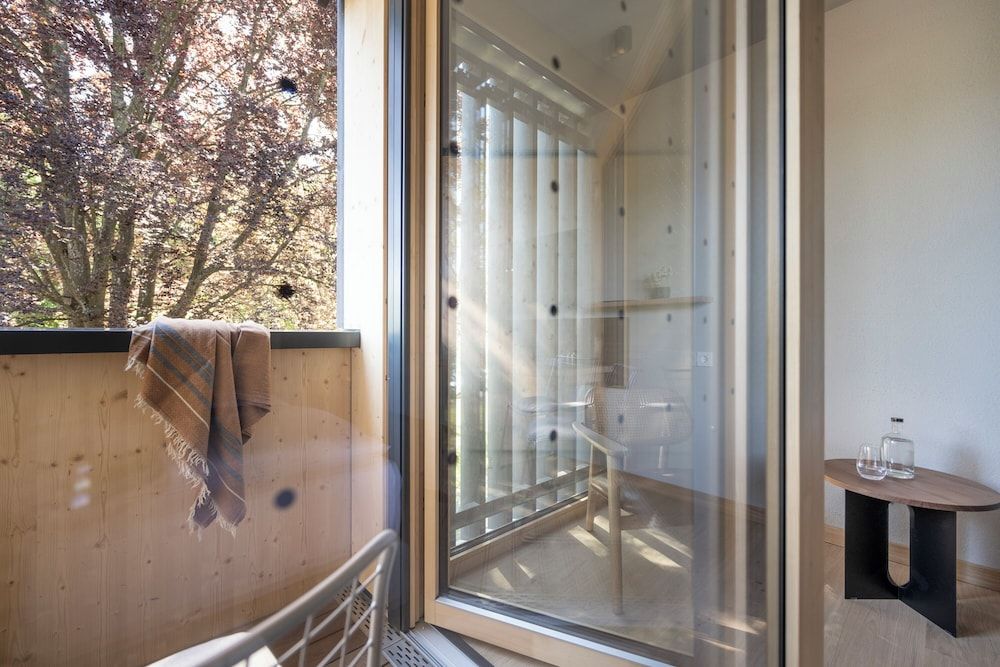 afbeelding van Hofzimmer mit Ausblick