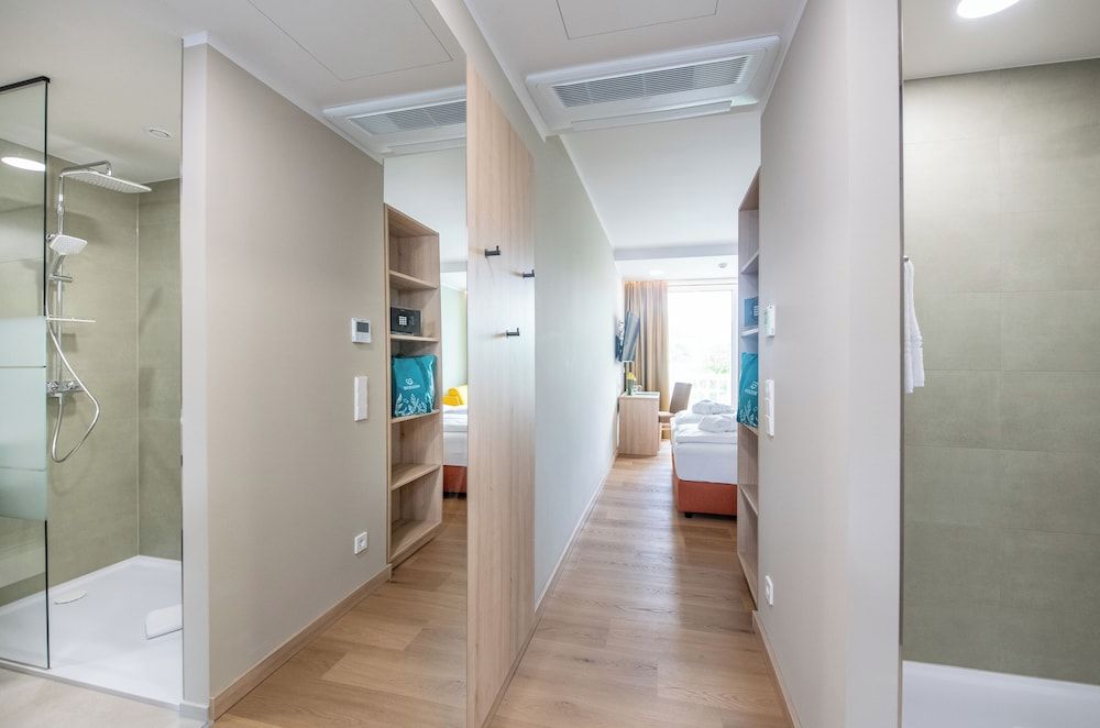 afbeelding van Comfort tweepersoonskamer, balkon, uitzicht op meer
