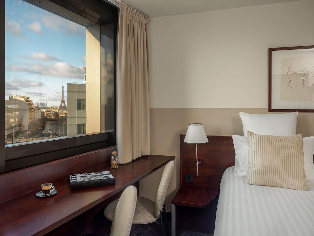 afbeelding van Superior kamer, 1 tweepersoonsbed, in toren (Eiffel Tower view)
