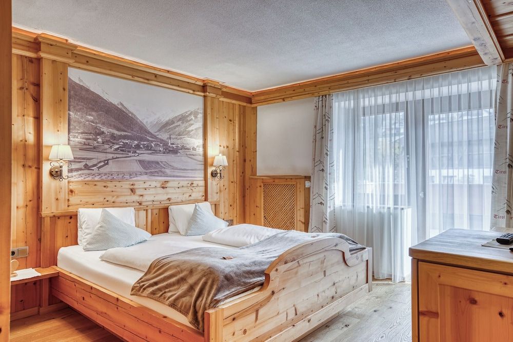 afbeelding van Comfort tweepersoonskamer, 1 kingsize bed met slaapbank