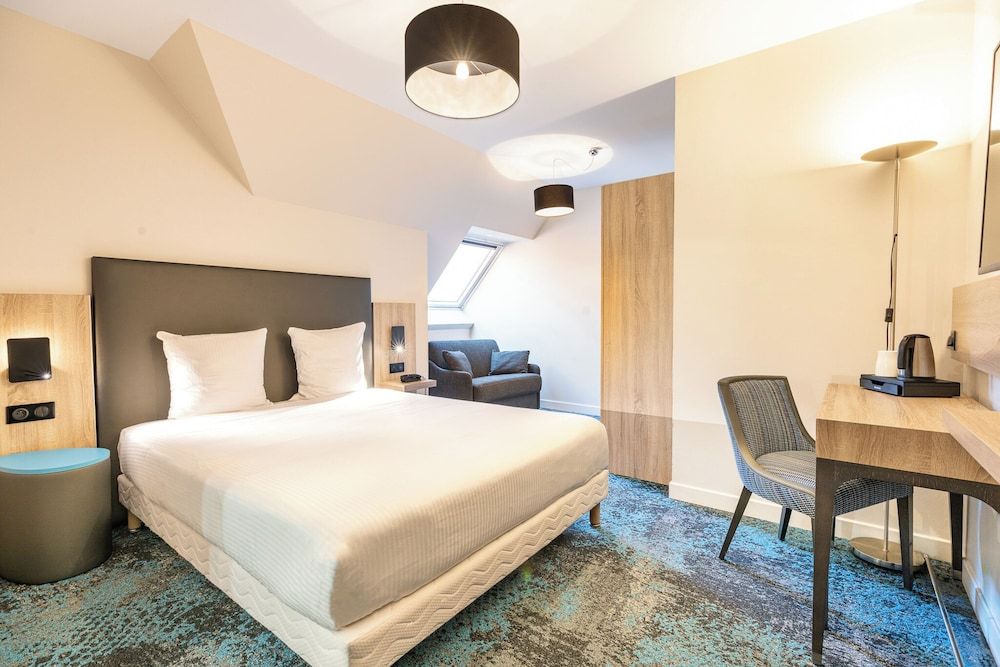 afbeelding van Driepersoonskamer, 1 queensize bed met slaapbank
