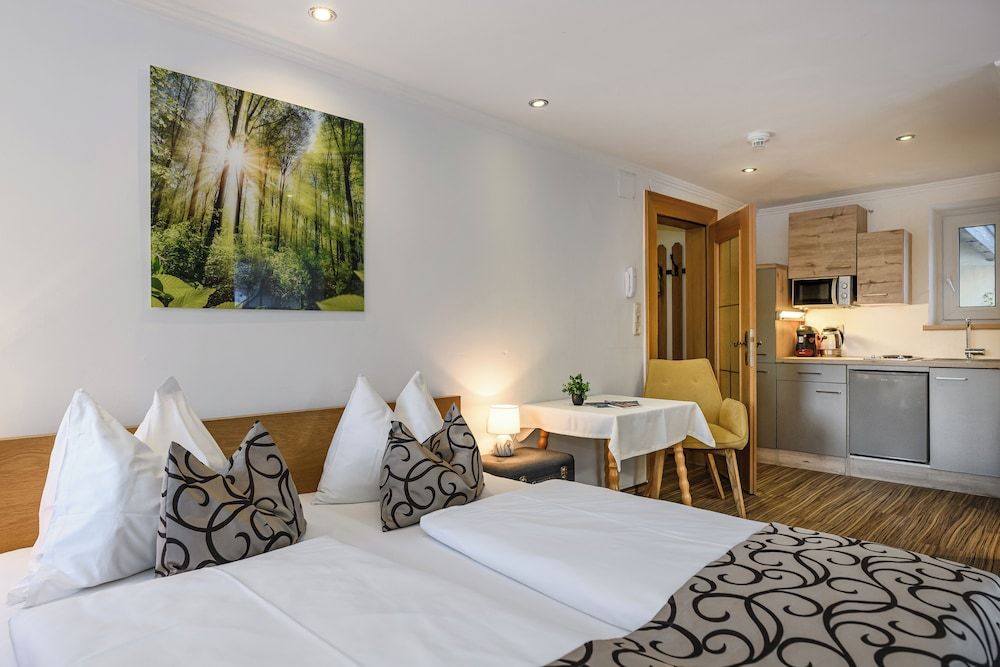 afbeelding van Klassiek appartement, 1 queensize bed, balkon, tuin (Gamskar-cleaningfee 30€ p.P.)