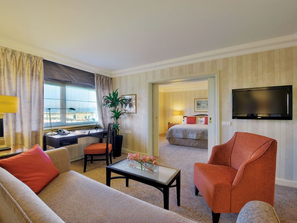 afbeelding van Club suite, 1 slaapkamer, rolstoeltoegankelijk bad (Park View, Accessible Bathtub)