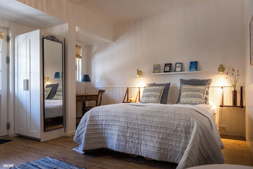 afbeelding van Family Room with Street View