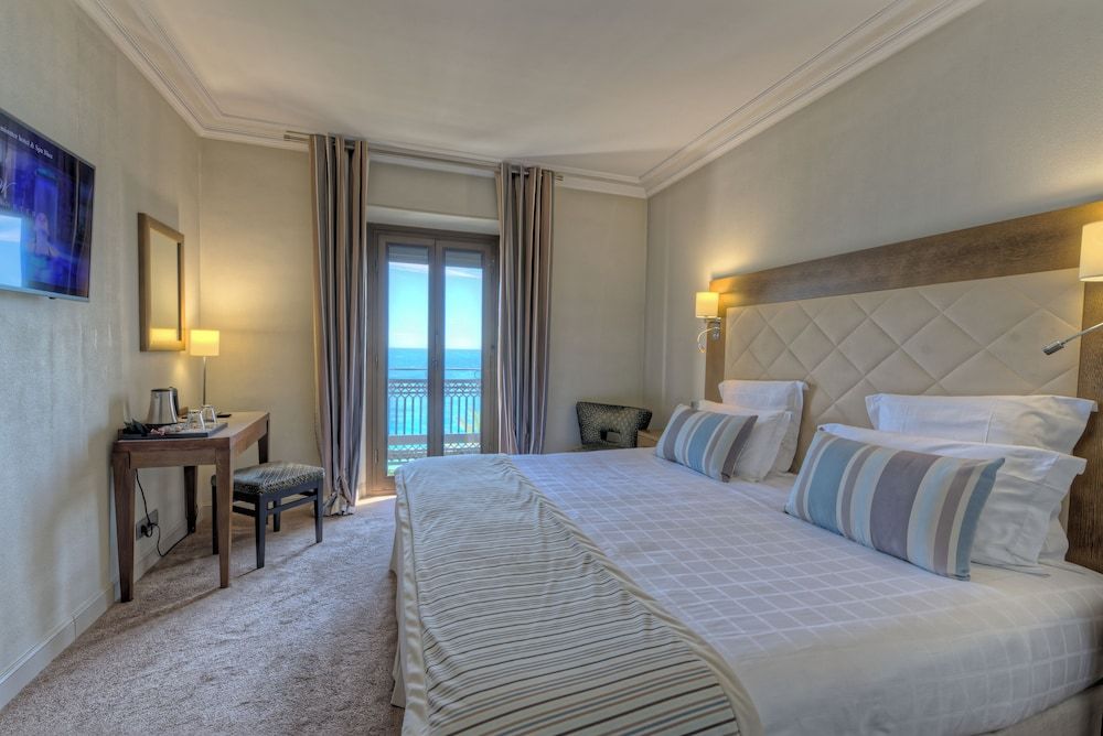 afbeelding van Superior kamer, 1 twee- of 2 eenpersoonsbedden, uitzicht op zee (Balcony)