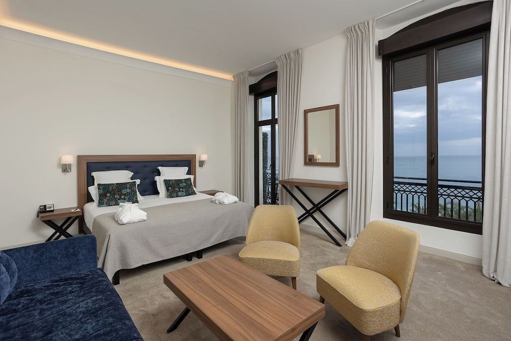 afbeelding van Junior suite, 1 queensize bed, uitzicht op zee